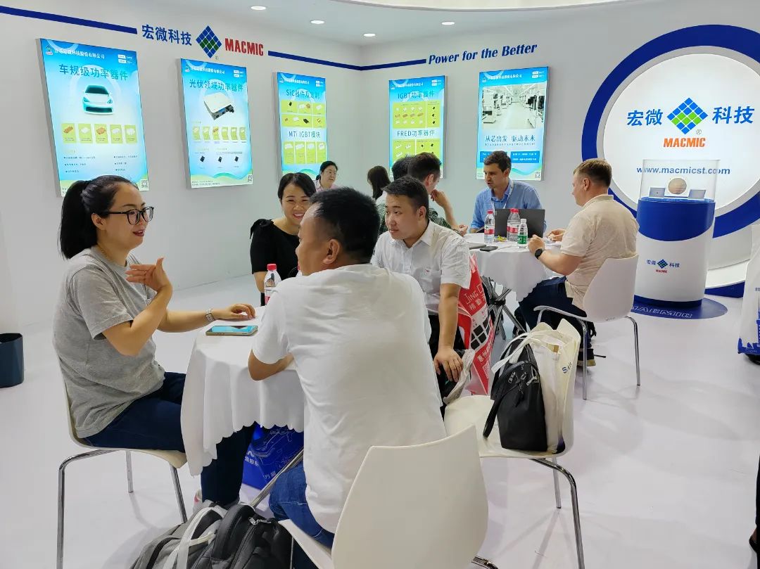 7ff63d0a5701b4b65256e546c3572ca.jpg 展會現(xiàn)場
